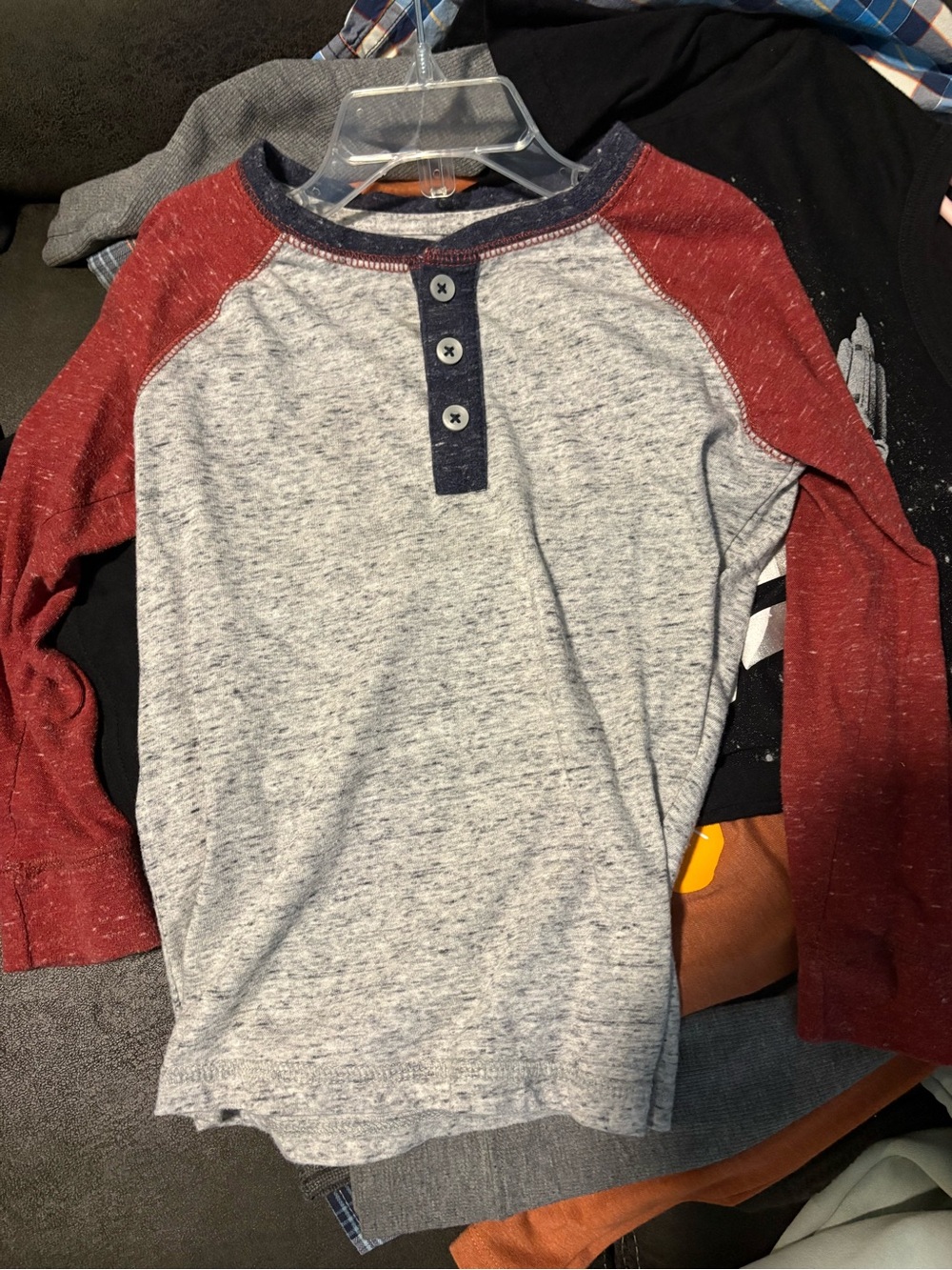 3/$15! Boys 5t long sleeve okie dokie Red Raglan Sleeve Heather Gray Henley Top